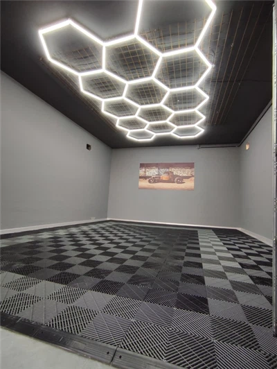 lloriau garej sy'n cyd-gloi